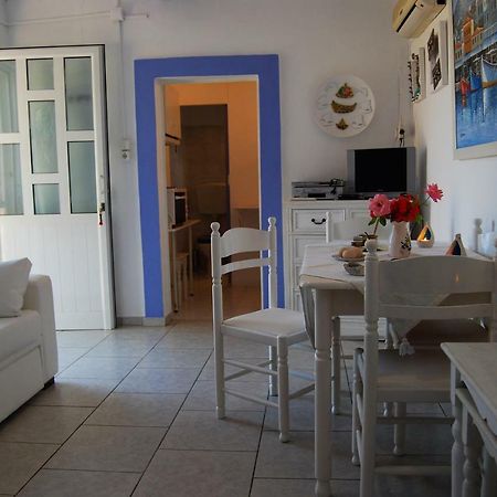 Killini Cottage Studio The Small Cyclades Kastro-Kyllini Eksteriør billede