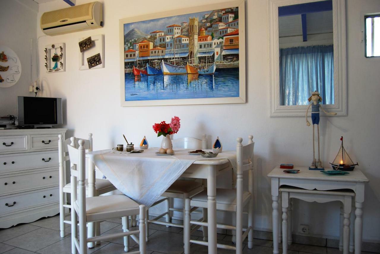 Killini Cottage Studio The Small Cyclades Kastro-Kyllini Eksteriør billede